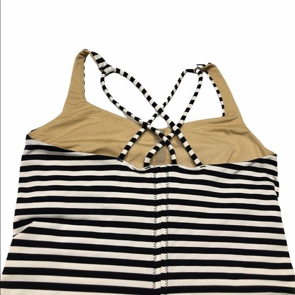 𝅺2/$50 Lululemon Free To Be Tank
Classic Stripe - Picture 8 of 9